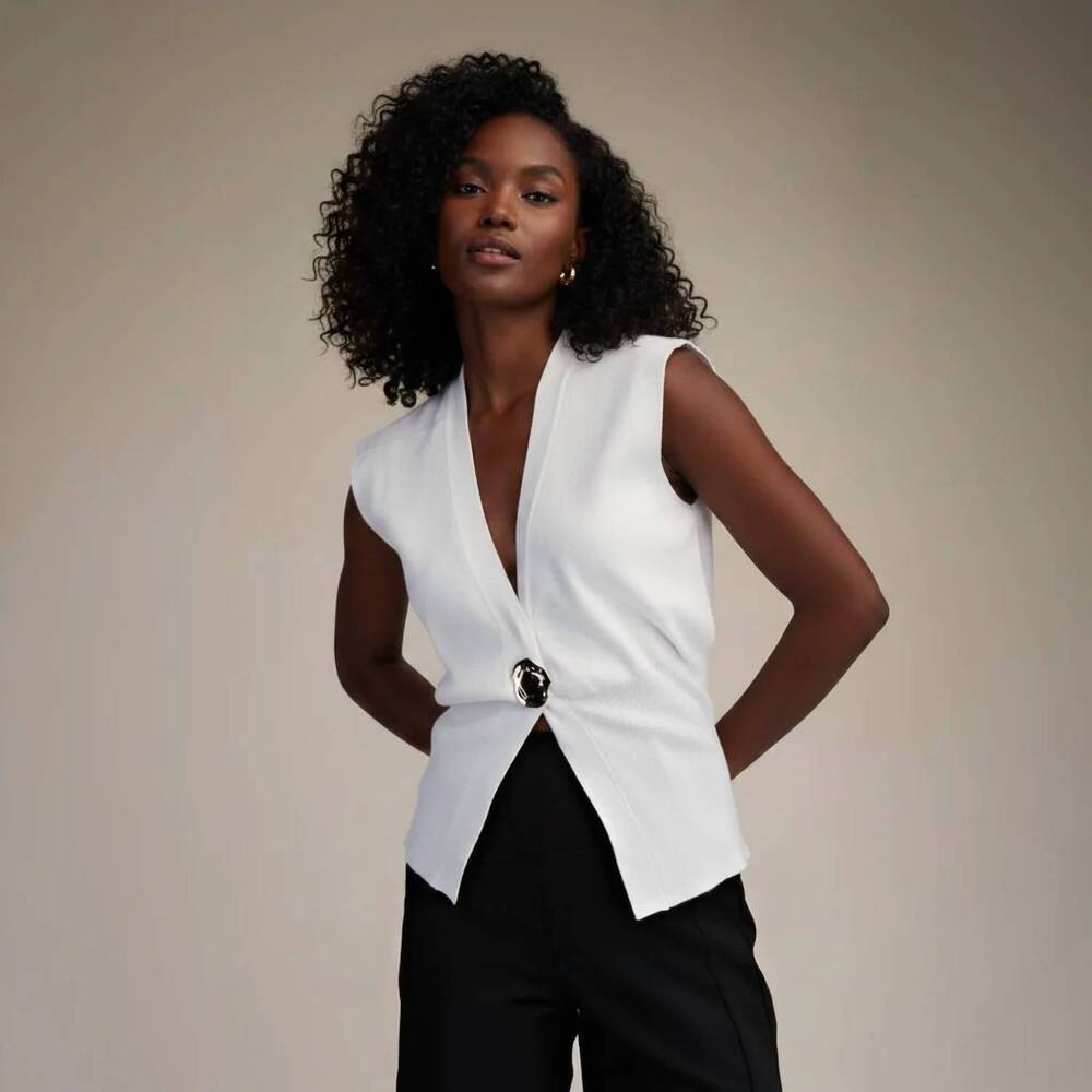 NEW GLAM avery v-neck vest in ivory